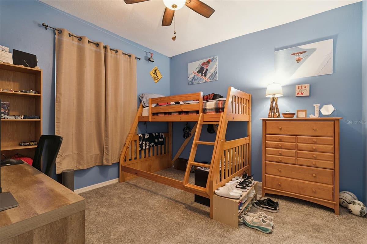 106 OAK HAVEN CIRCLE — photo 19 of 39