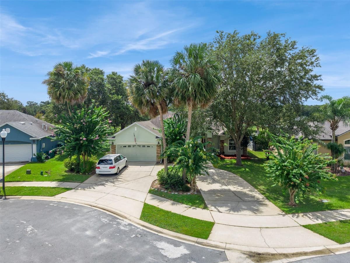 106 OAK HAVEN CIRCLE — photo 36 of 39