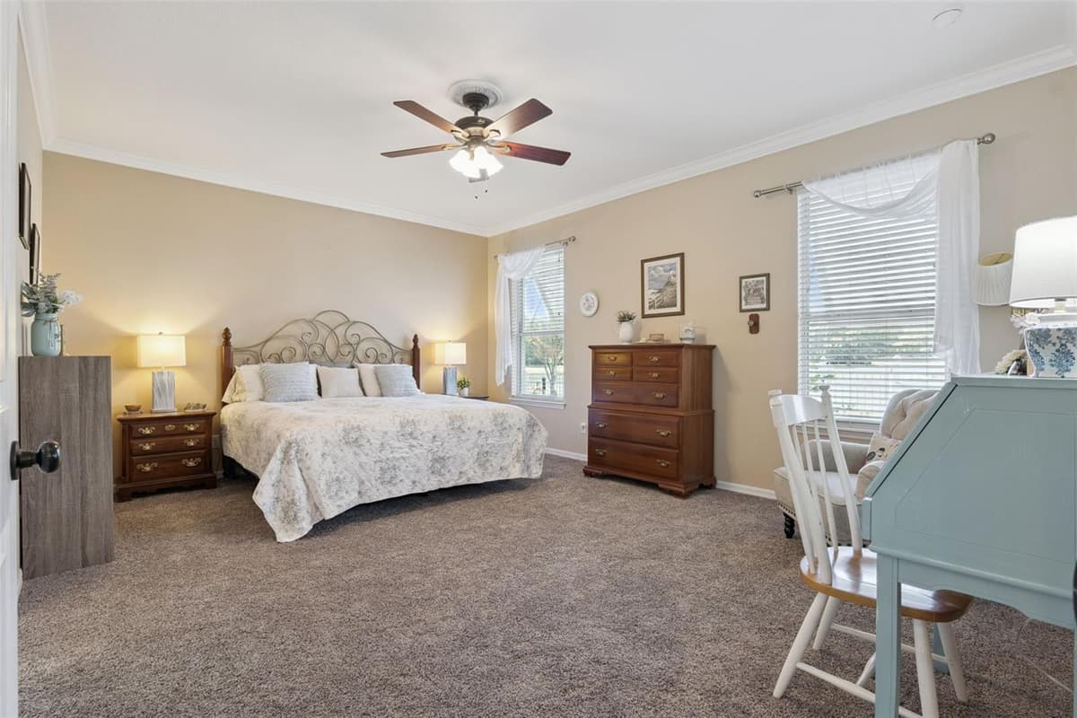 106 OAK HAVEN CIRCLE — photo 16 of 39
