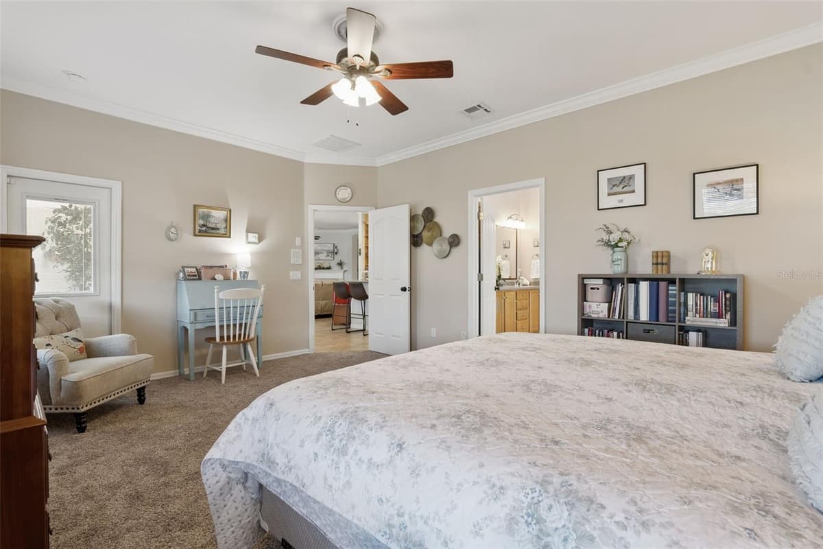 106 OAK HAVEN CIRCLE — photo 17 of 39