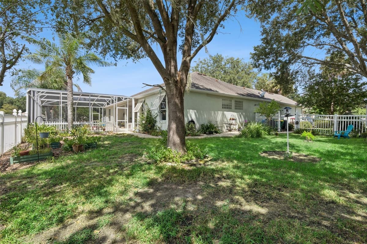 106 OAK HAVEN CIRCLE — photo 33 of 39