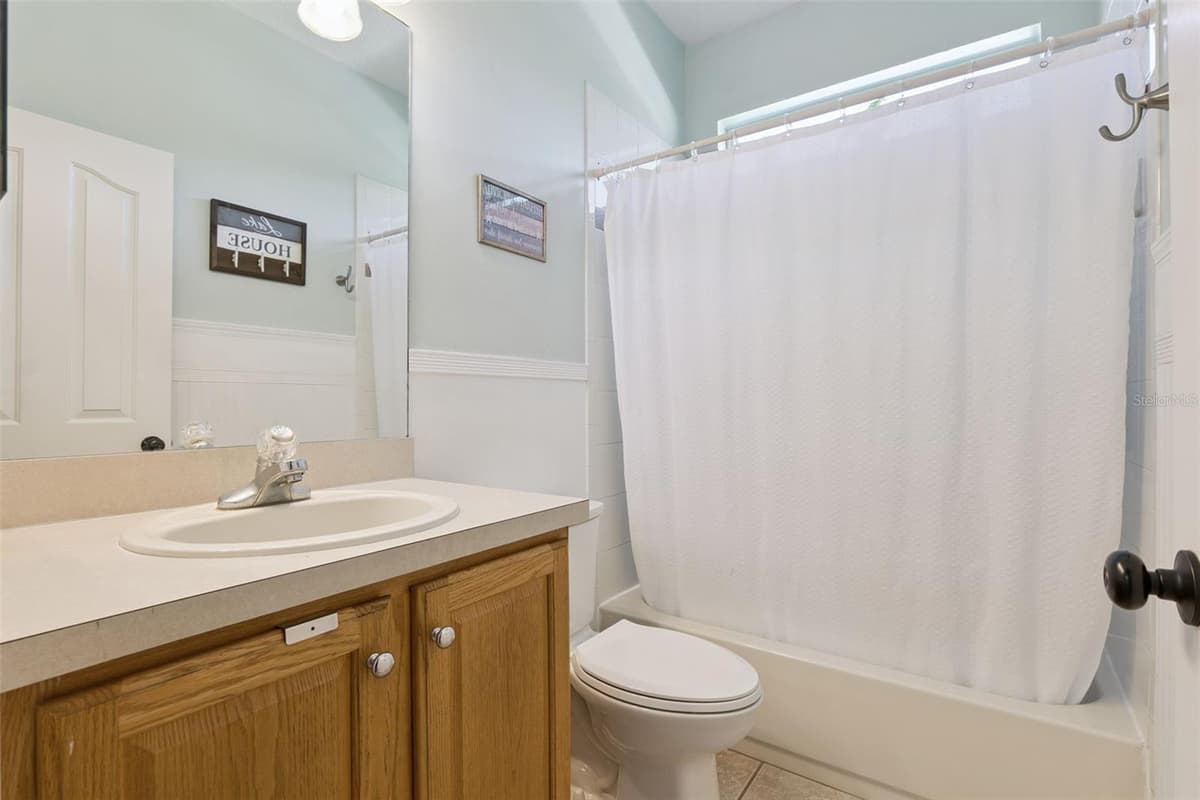 106 OAK HAVEN CIRCLE — photo 24 of 39