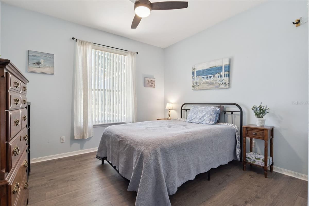 106 OAK HAVEN CIRCLE — photo 18 of 39