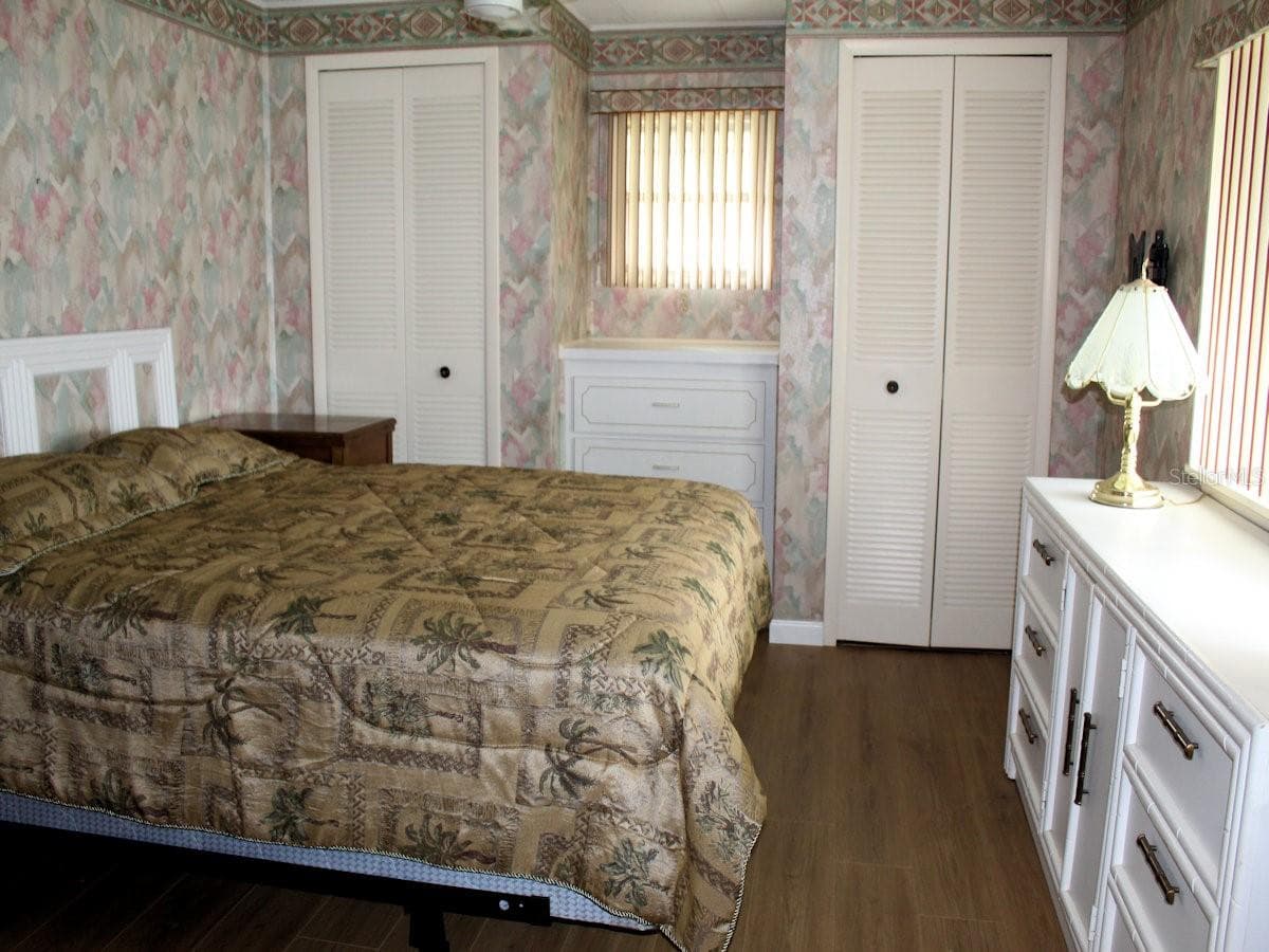 802 DATE PALM STREET — photo 11 of 15