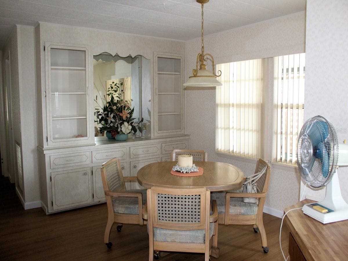 802 DATE PALM STREET — photo 7 of 15