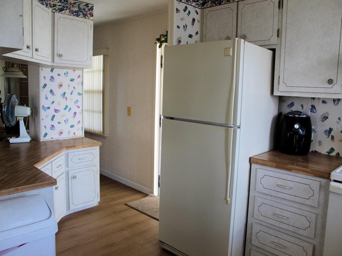802 DATE PALM STREET — photo 5 of 15