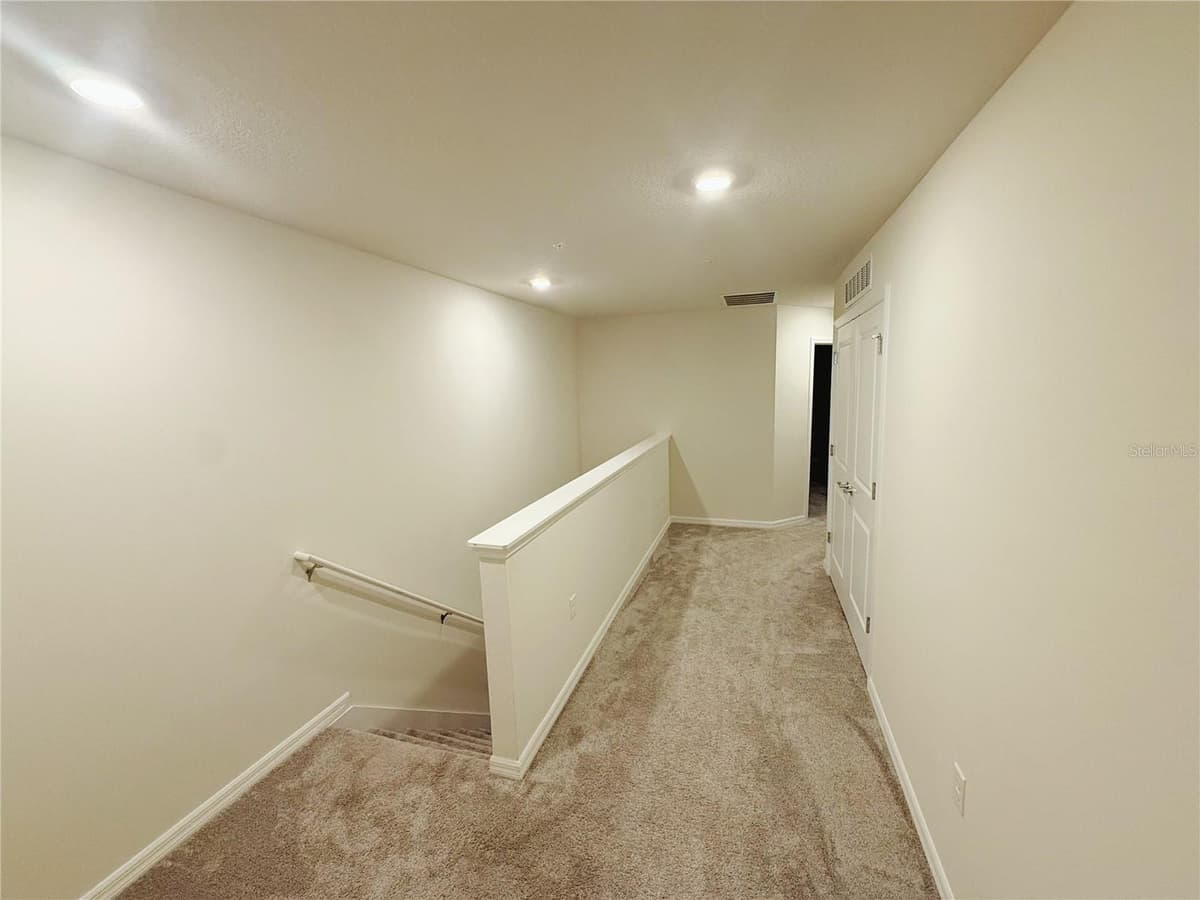 393 MEADOWLAND POINT — photo 11 of 30