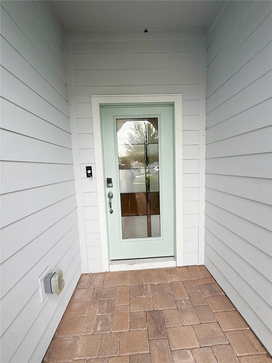 393 MEADOWLAND POINT — photo 2 of 30