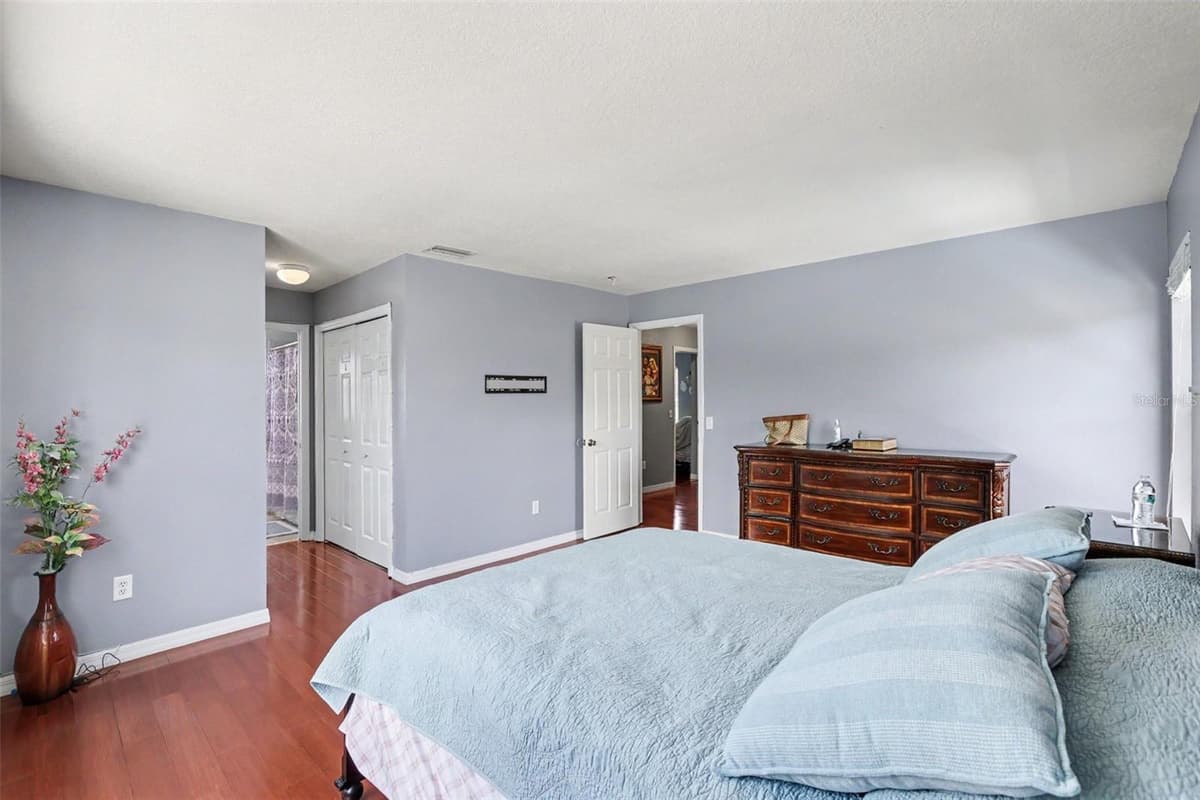 8910 BRIDGEFORD OAKS DRIVE — photo 15 of 26