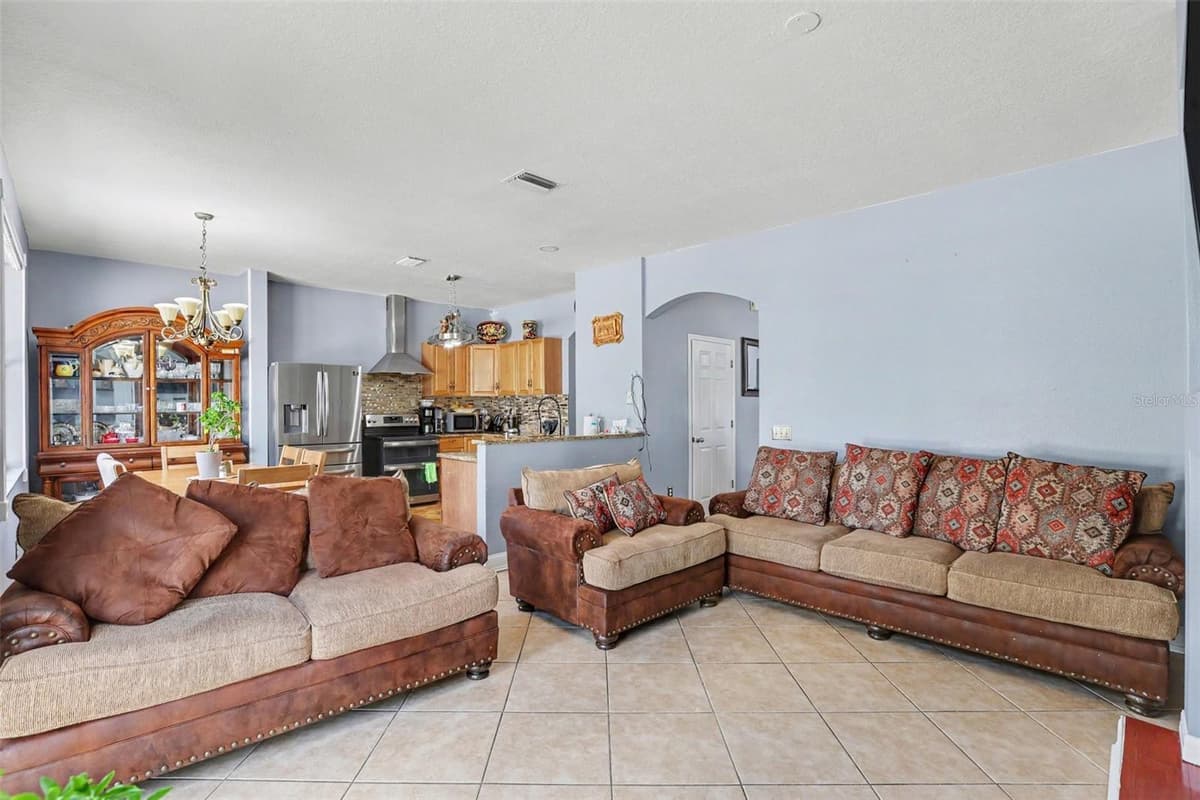 8910 BRIDGEFORD OAKS DRIVE — photo 11 of 26