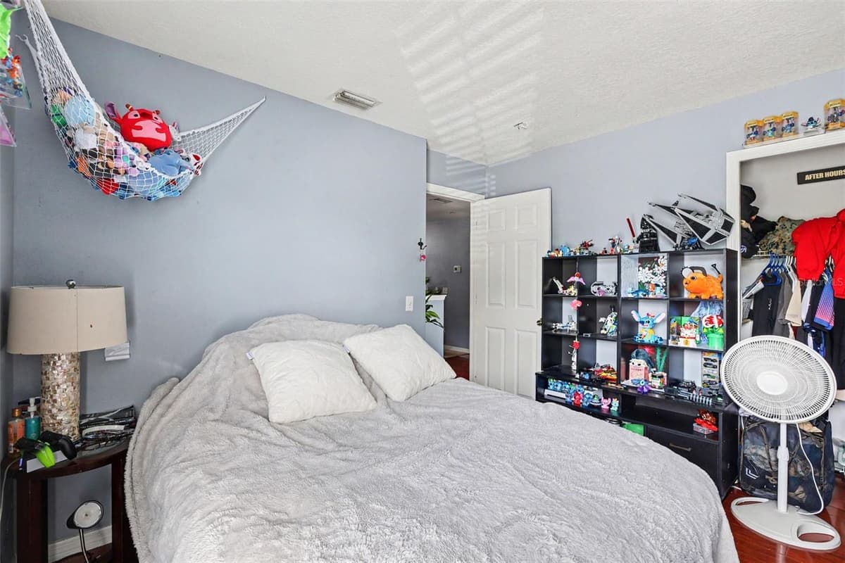 8910 BRIDGEFORD OAKS DRIVE — photo 20 of 26