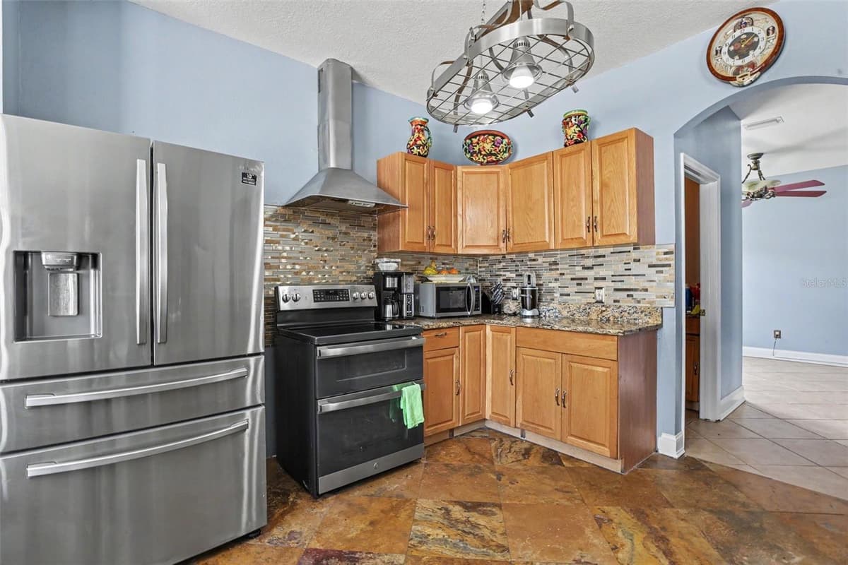 8910 BRIDGEFORD OAKS DRIVE — photo 10 of 26
