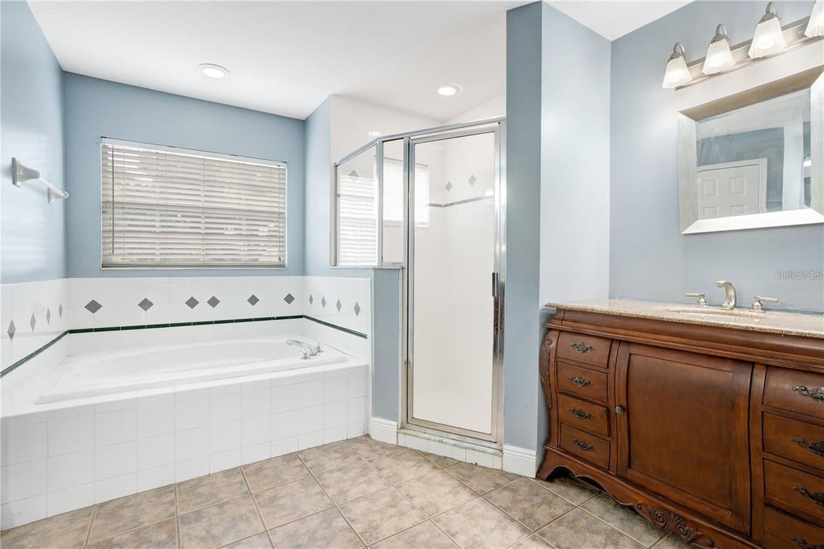 14203 VISTA DEL LAGO BOULEVARD — photo 12 of 31