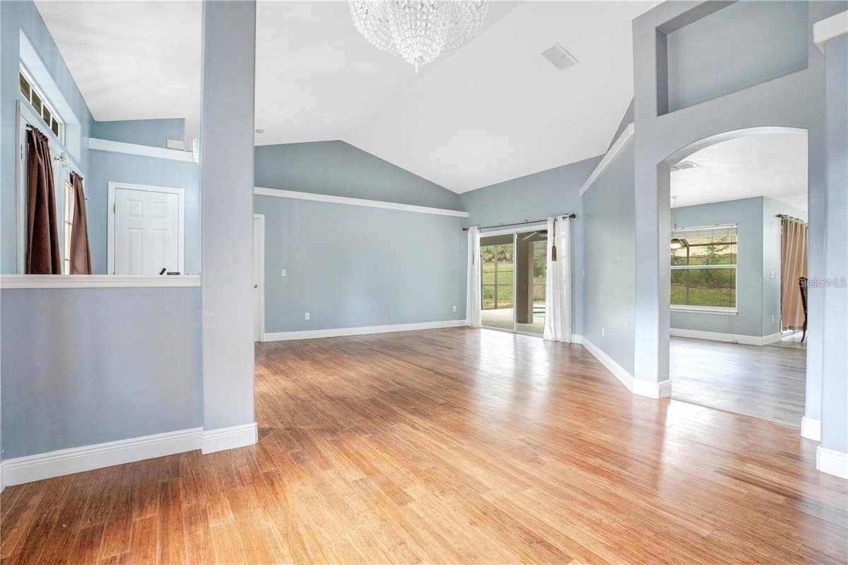 14203 VISTA DEL LAGO BOULEVARD — photo 21 of 31