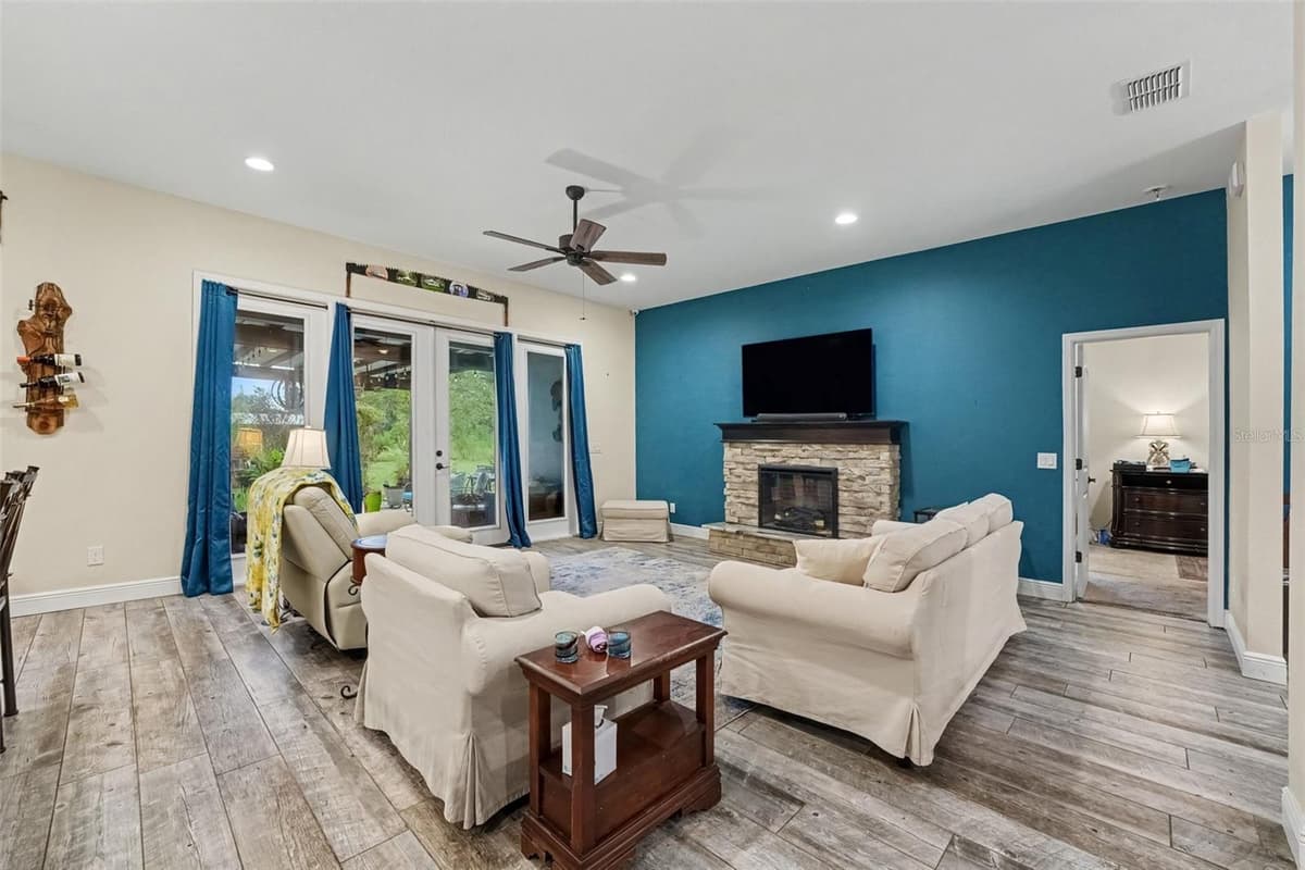 5231 JOE KING ROAD — photo 3 of 51