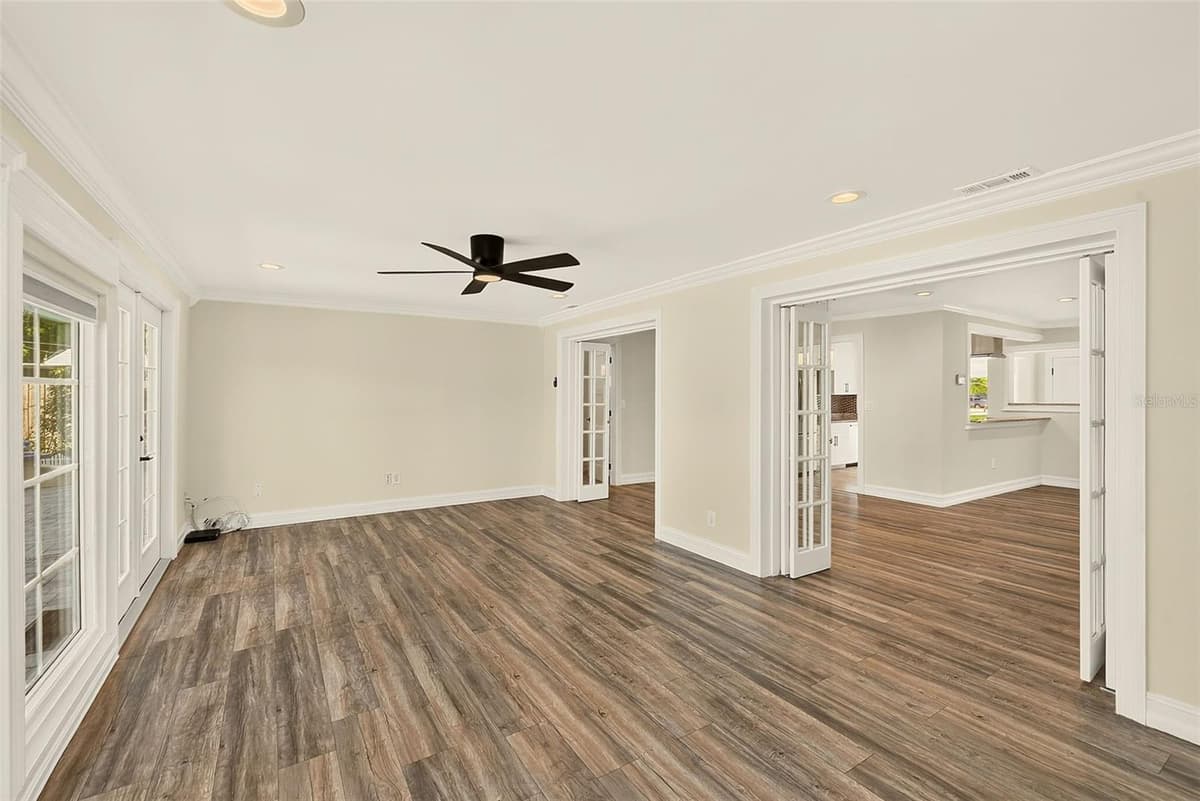 812 WILLOWBRANCH AVENUE — photo 16 of 53