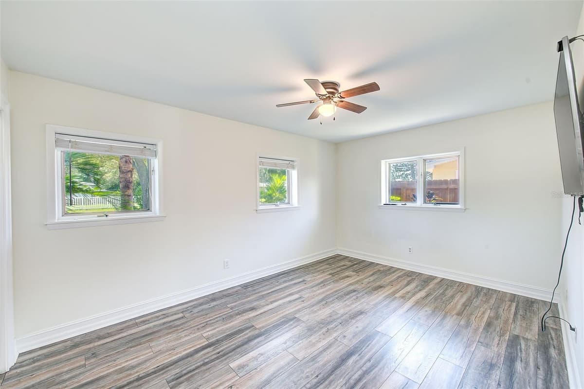812 WILLOWBRANCH AVENUE — photo 23 of 53