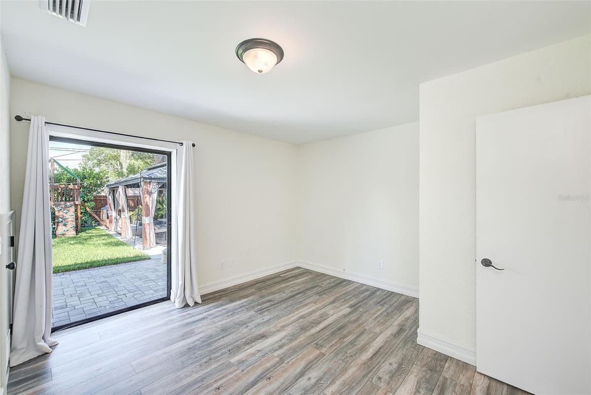 812 WILLOWBRANCH AVENUE — photo 24 of 53