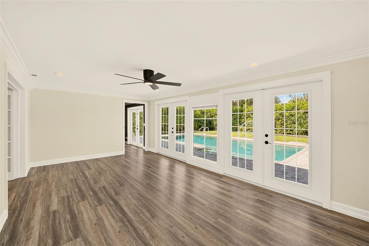 812 WILLOWBRANCH AVENUE — photo 14 of 53