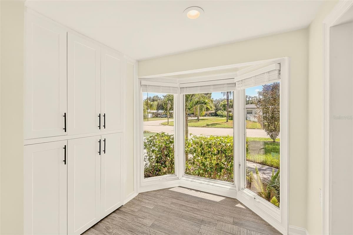 812 WILLOWBRANCH AVENUE — photo 13 of 53