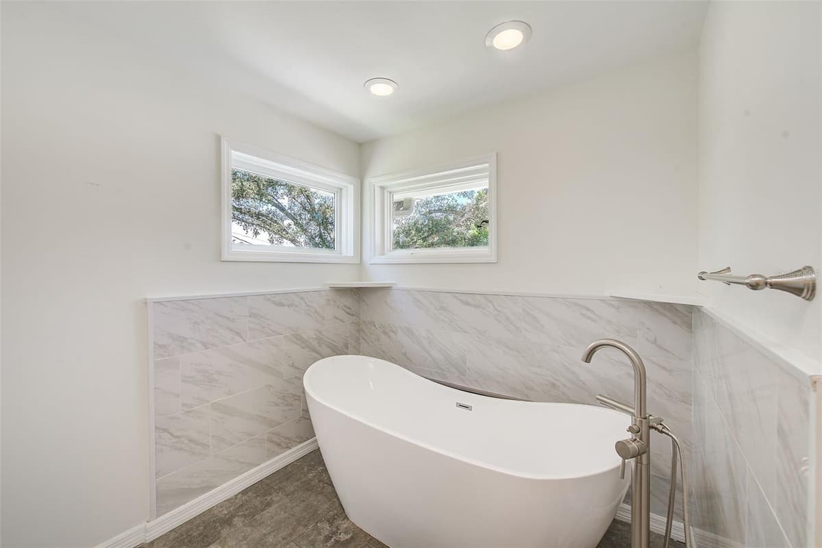 812 WILLOWBRANCH AVENUE — photo 31 of 53