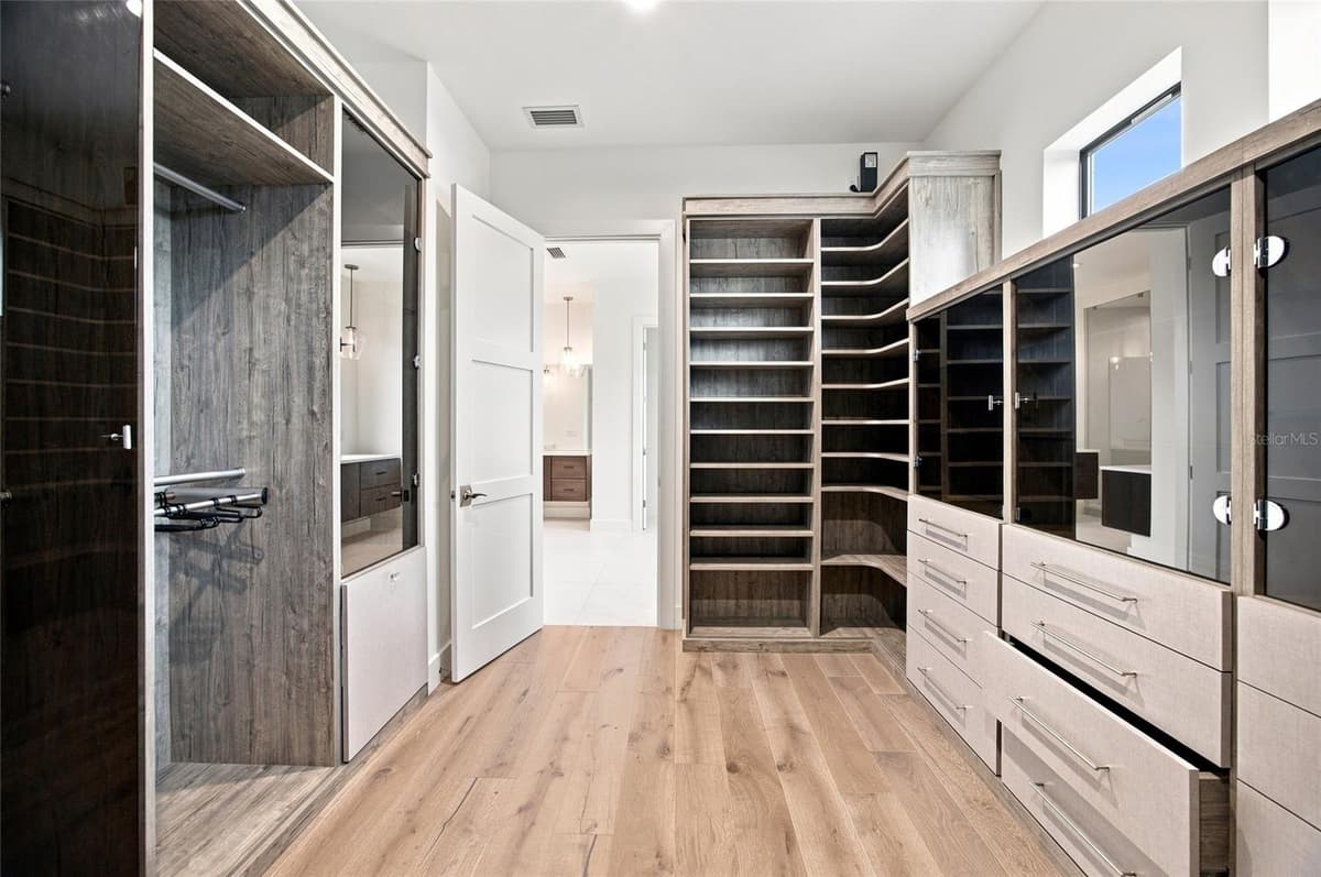 5104 EVELYN DRIVE — photo 26 of 45