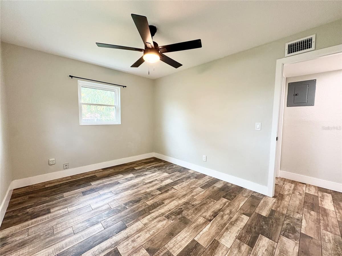 10333 LOUBET STREET — photo 14 of 29