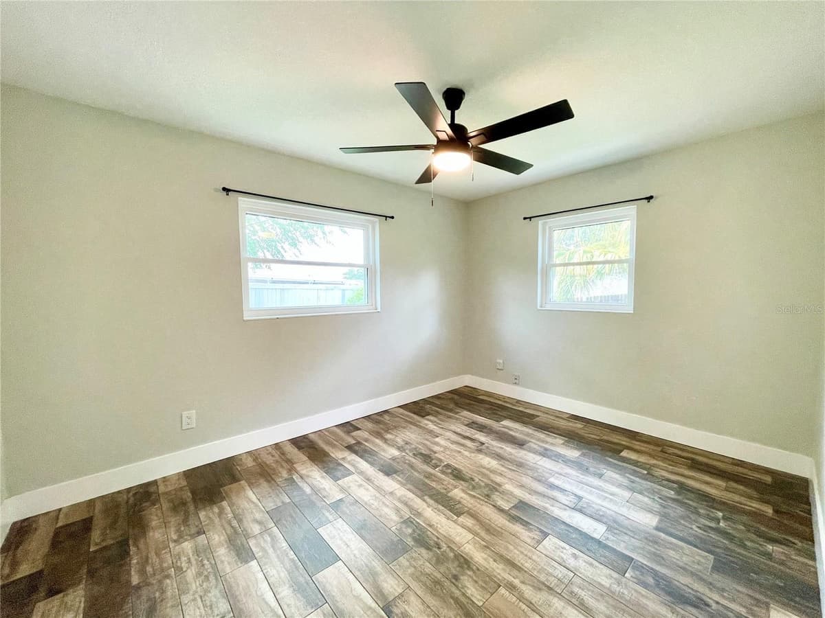 10333 LOUBET STREET — photo 11 of 29