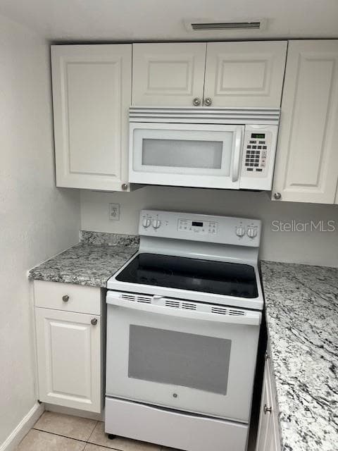 452 BANYON TREE CIRCLE — photo 4 of 18