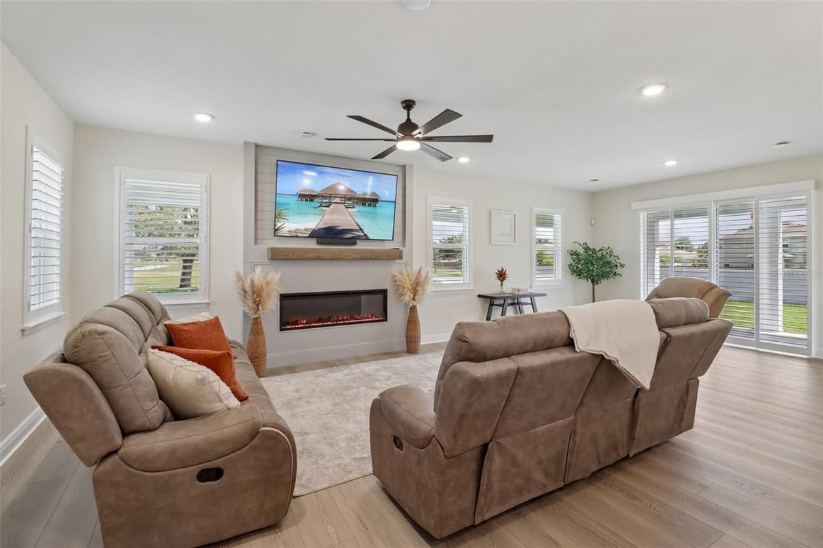 2985 WATER CLOVER COURT — photo 5 of 37