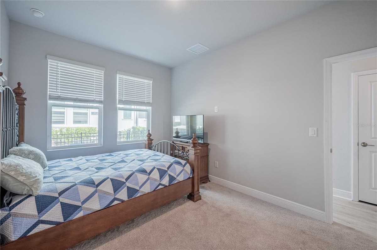 2400 EZZELL COURT — photo 24 of 49