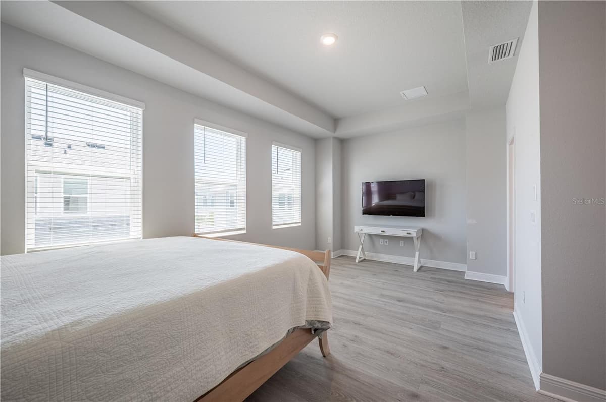 2400 EZZELL COURT — photo 18 of 49