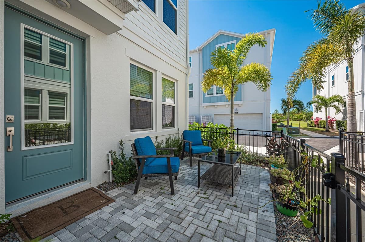 2400 EZZELL COURT — photo 32 of 49