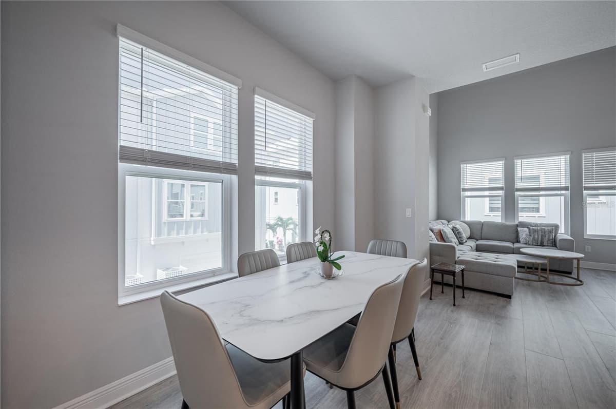 2400 EZZELL COURT — photo 11 of 49