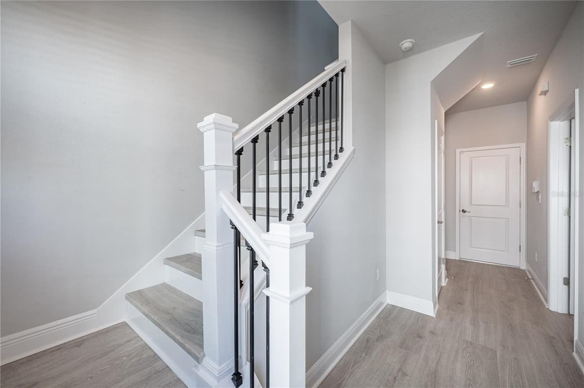 2400 EZZELL COURT — photo 4 of 49