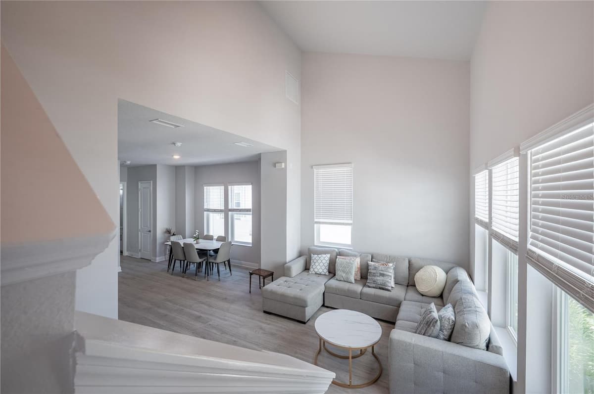 2400 EZZELL COURT — photo 15 of 49