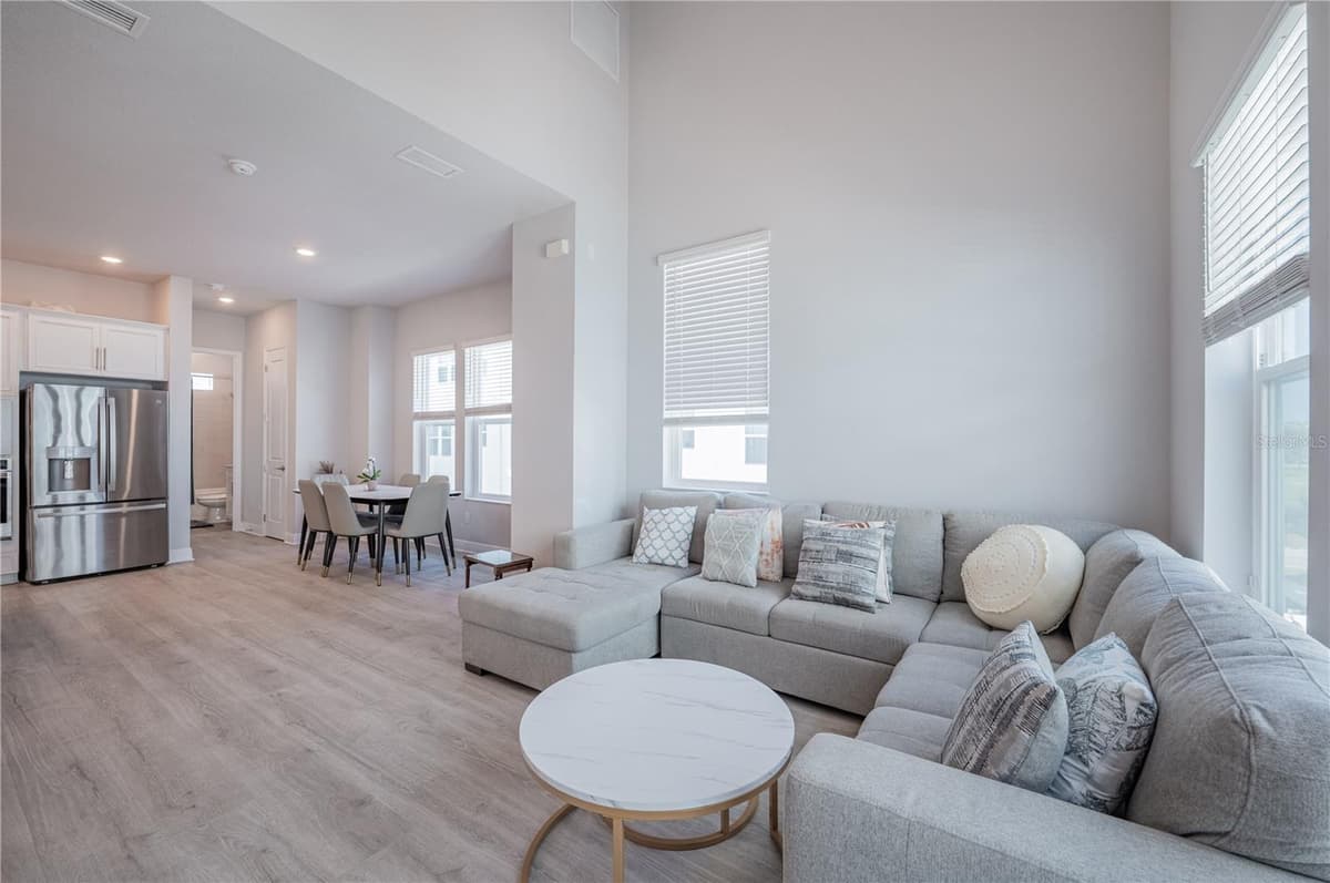 2400 EZZELL COURT — photo 10 of 49