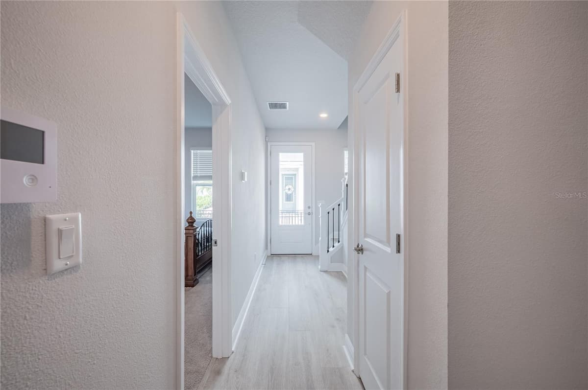 2400 EZZELL COURT — photo 23 of 49