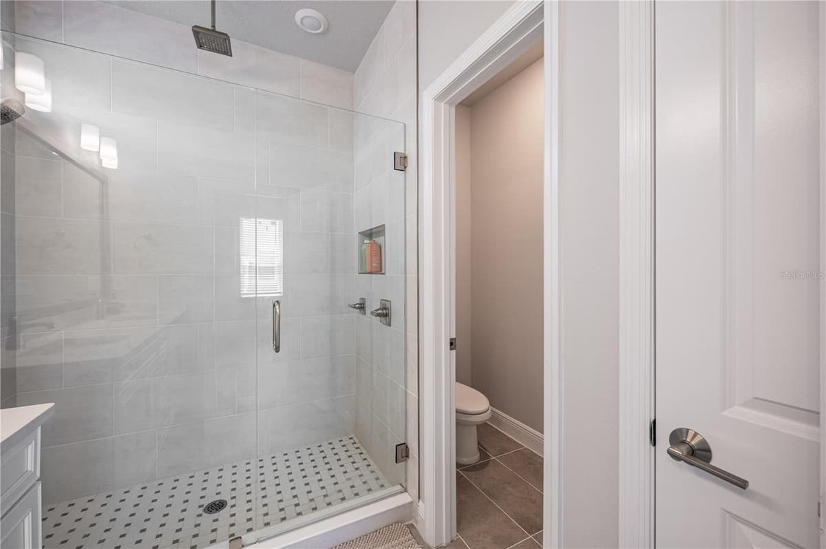 2400 EZZELL COURT — photo 20 of 49