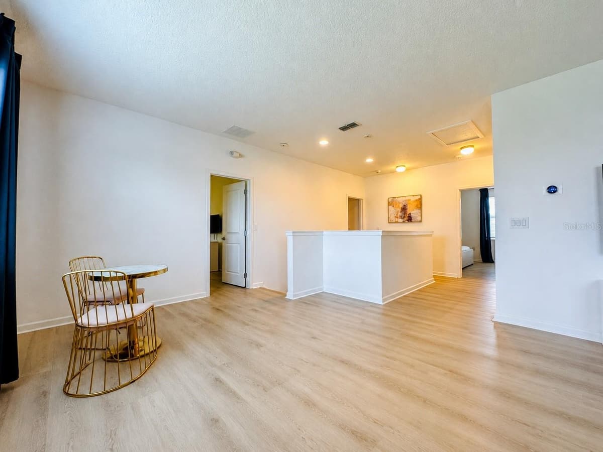 250 BALLO DRIVE — photo 13 of 33