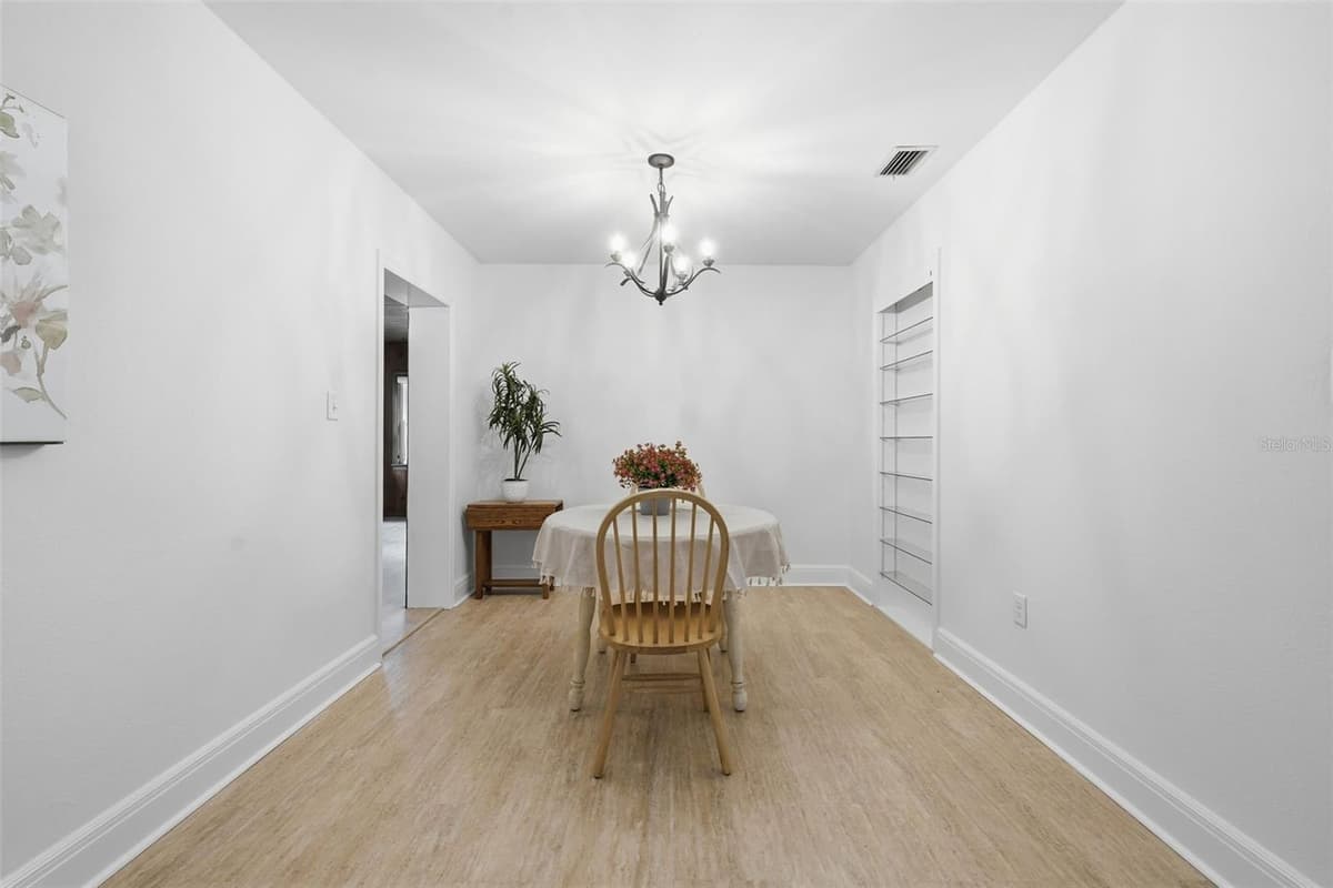 324 12TH AVENUE — photo 5 of 40
