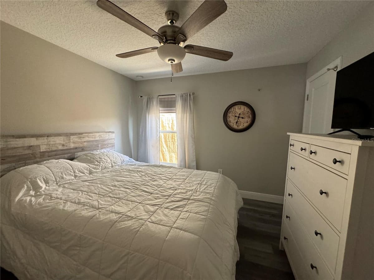 1922 ALMOND STREET — photo 19 of 21