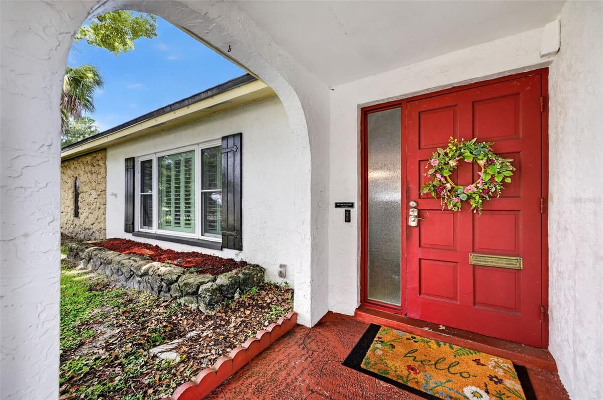 2211 KING RICHARDS COURT — photo 4 of 40