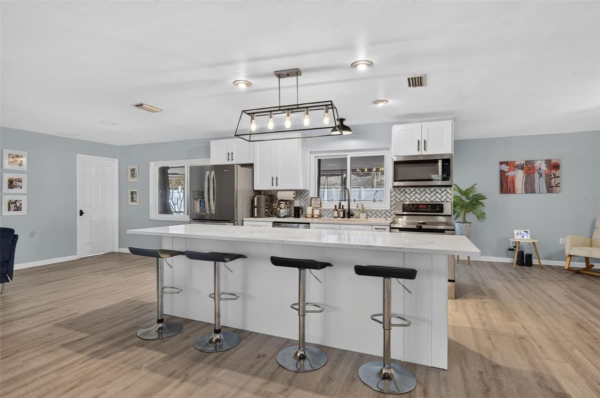 2211 KING RICHARDS COURT — photo 11 of 40