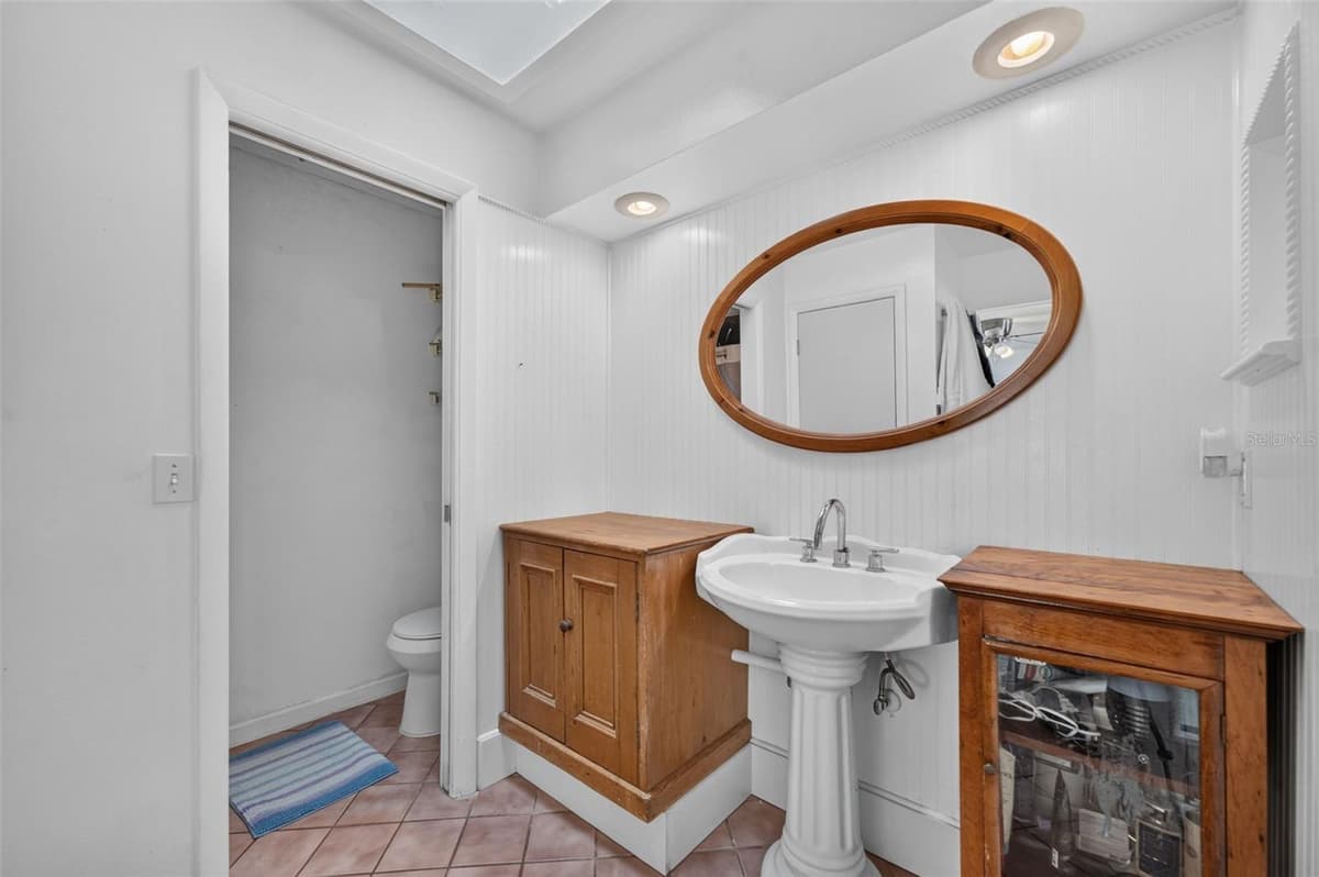 2211 KING RICHARDS COURT — photo 28 of 40