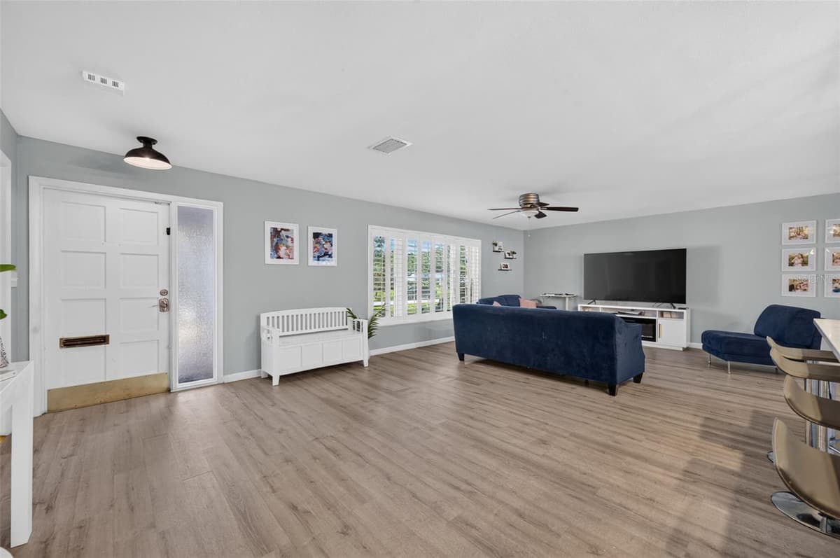 2211 KING RICHARDS COURT — photo 6 of 40