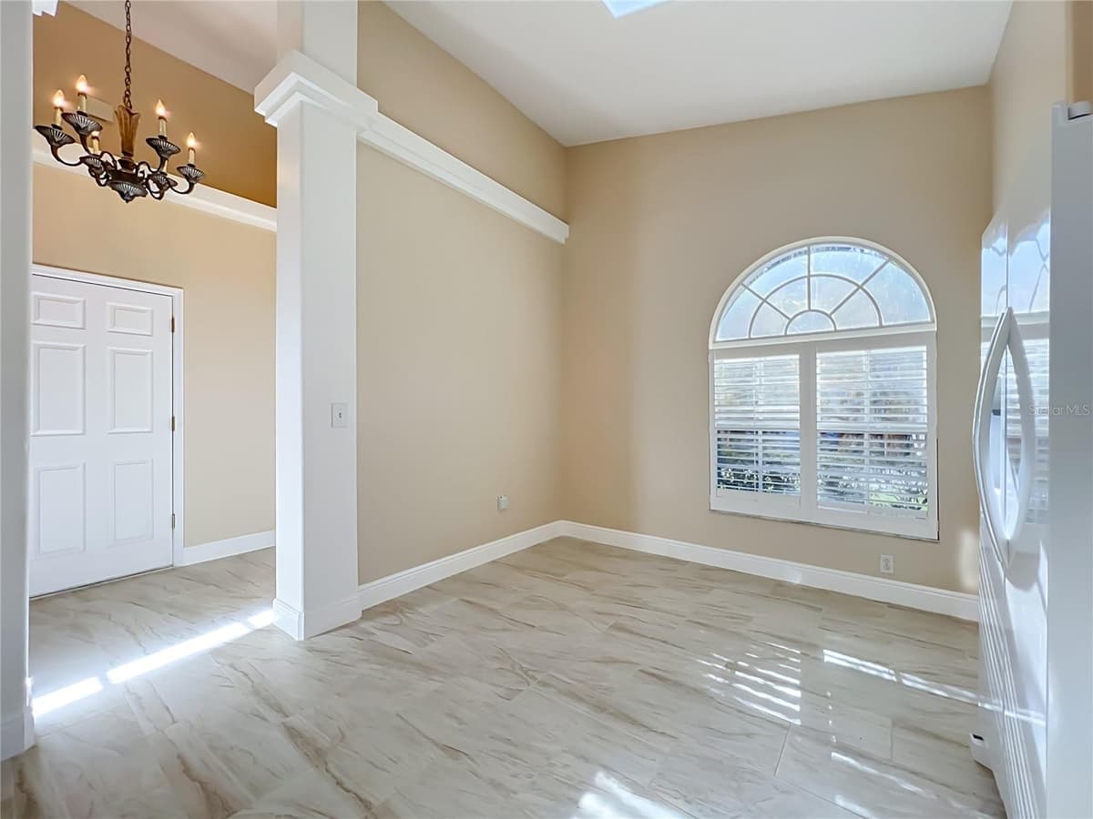 1714 FOX GLEN COURT — photo 11 of 40