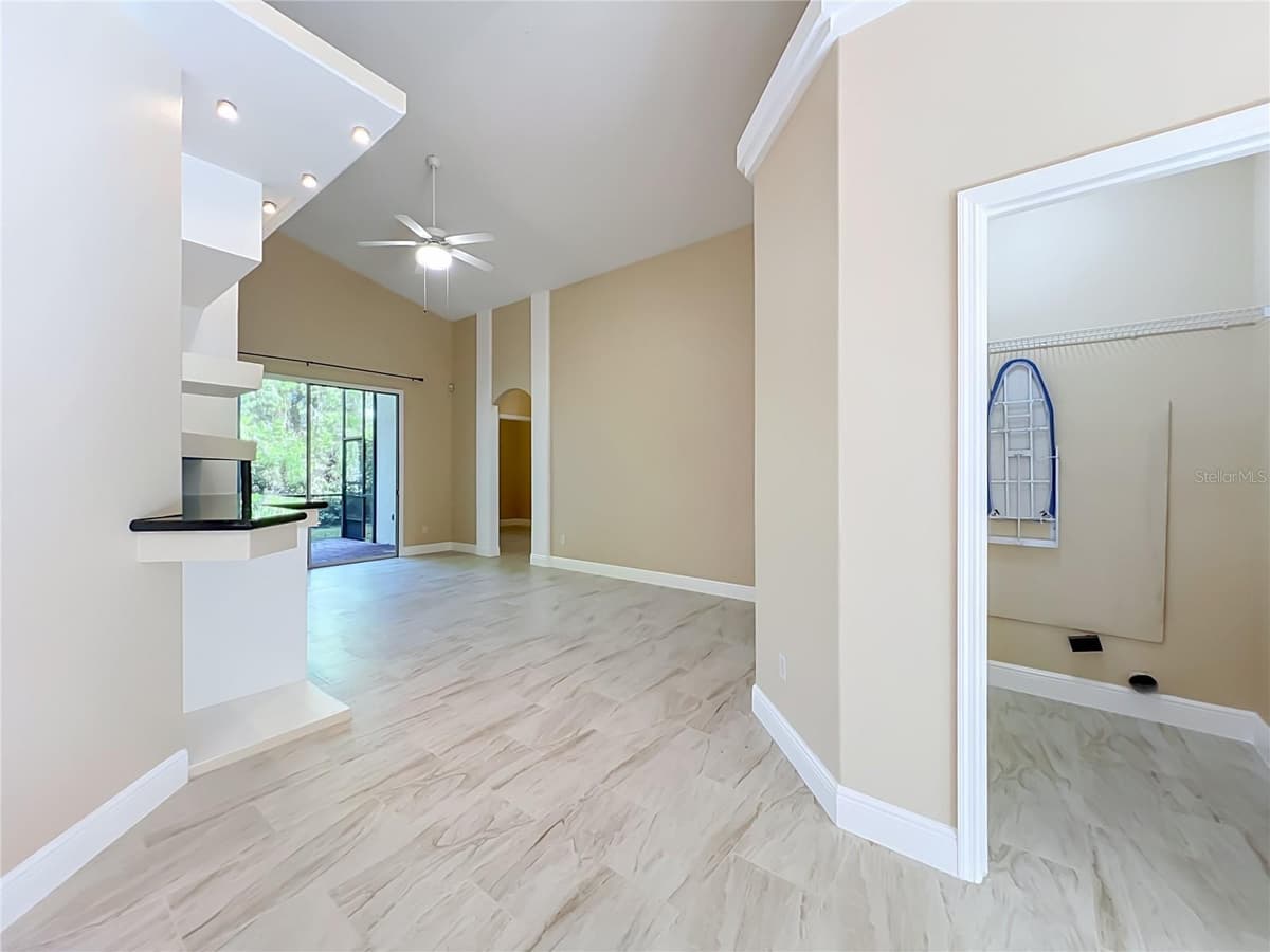 1714 FOX GLEN COURT — photo 13 of 40