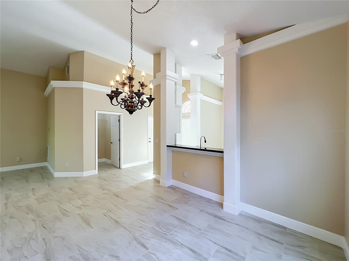 1714 FOX GLEN COURT — photo 15 of 40