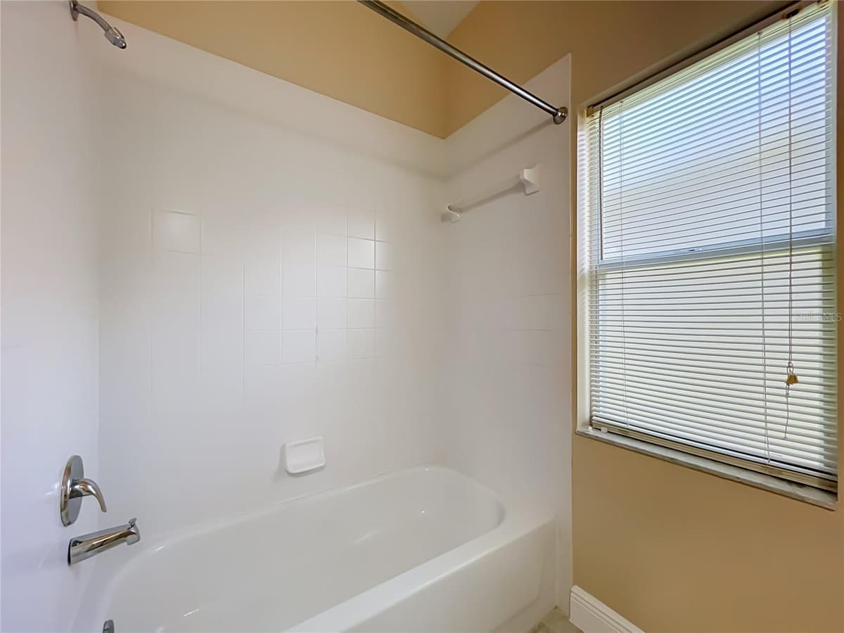 1714 FOX GLEN COURT — photo 25 of 40